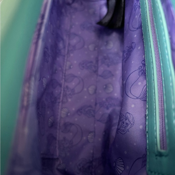 NWT-Disney Loungefly The Little Mermaid Princess Scenes Crossbody Bag - Picture 5 of 7
